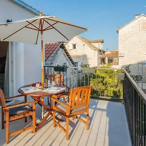 Appartement Zlatin Dvor, Trogir